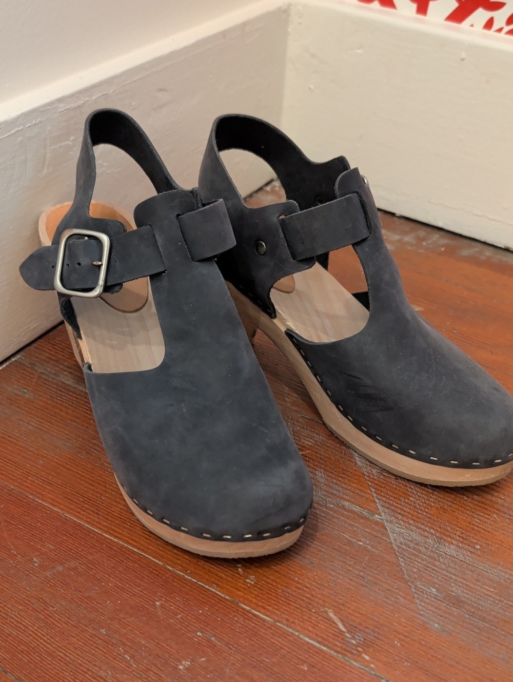 Bryr Grey Suede T-bar Clog with Buckle
